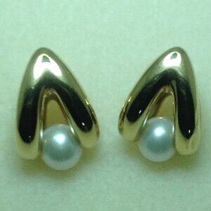 14K Gold Cultured Freshwater Pearl Chunky Hoops Earring